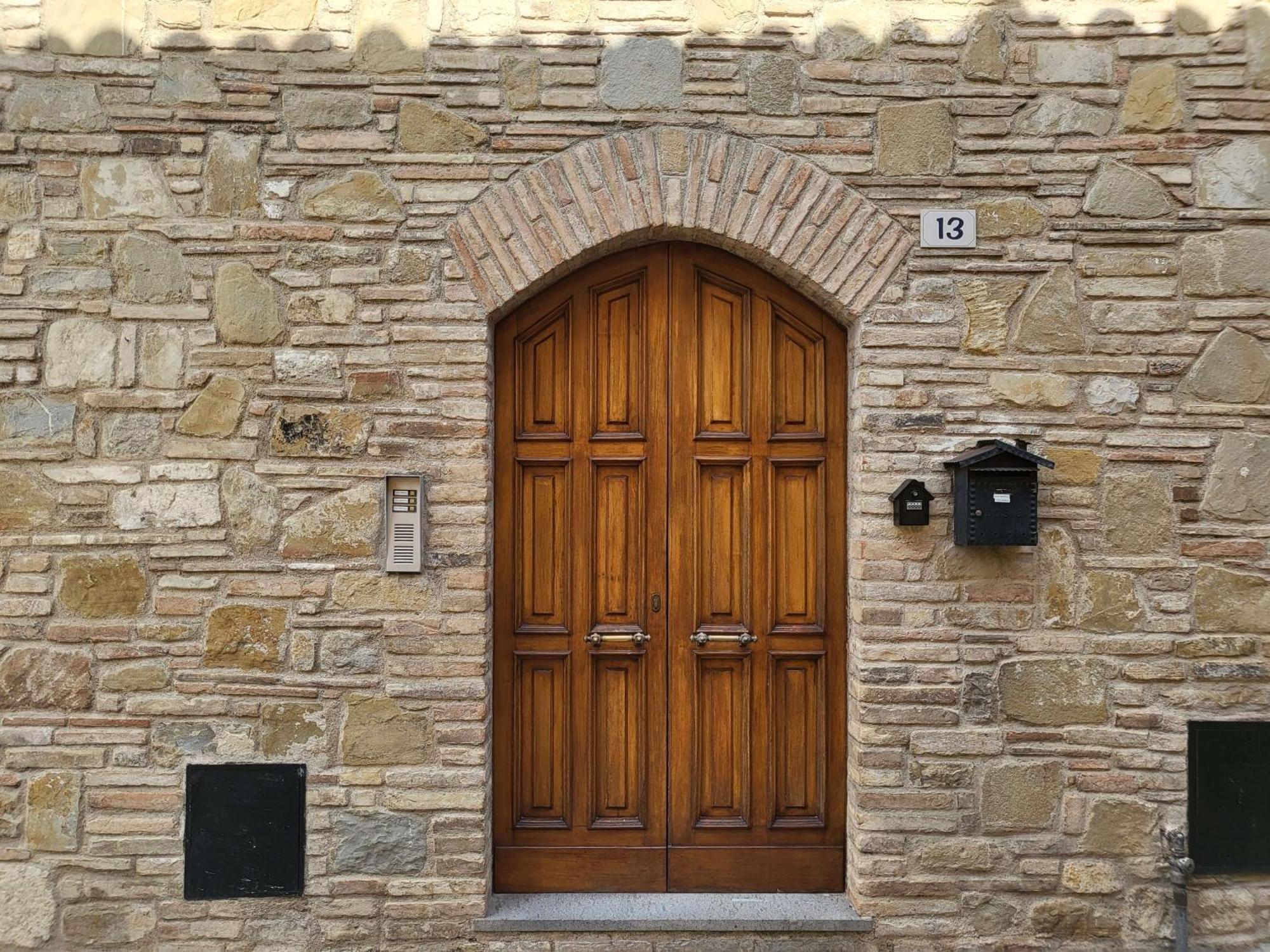 Appartamento Con Camino In Centro Storico Bevagna Exterior foto